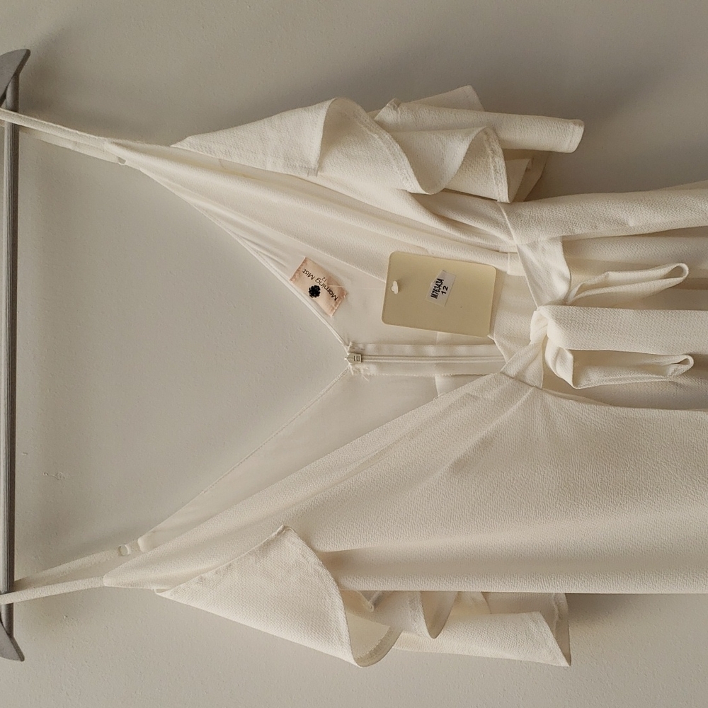 Morning Mist White Wrap Front V Neck Off The Shoulders Romper Women's Size M - Picture 3 of 14